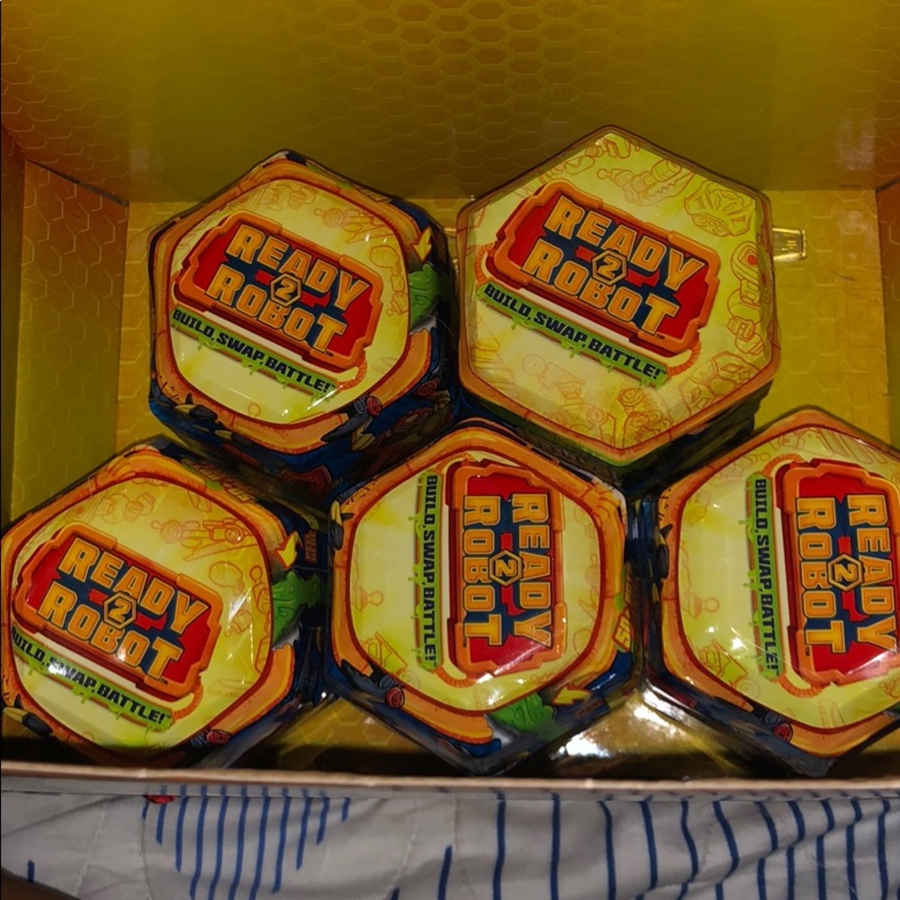 Ready 2 Robot build,swap,battle